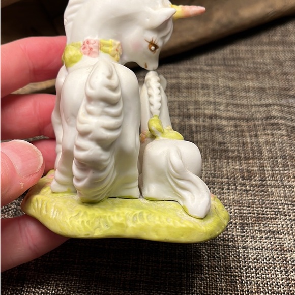 48-PTT Vntg  1982 Fantasy Series Mother & Baby Unicorn White Porcelain Figurine - Picture 6 of 10